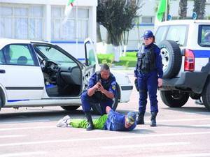 Lutte contre le terrorisme et protection civile: Alger met son expérience antiterroriste à la disposition de Tunis