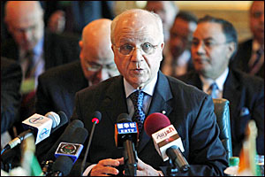 M. Mourad Medelci s’entretient avec son homologue marocain