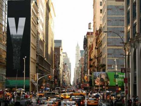 New York : elle pousse un homme sous le métro
