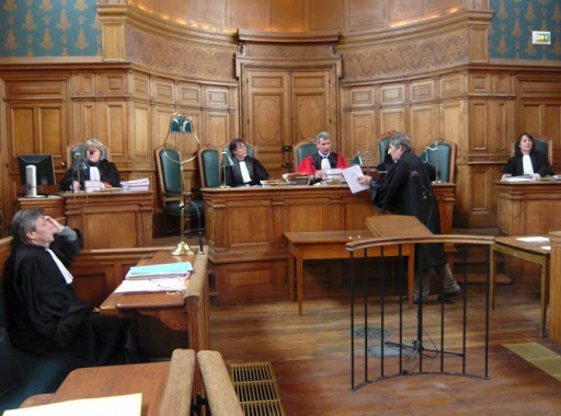 OUVERTURE DU PROCÈS DE L&rsquo;AFFAIRE DES 27 000 FAUX BILLETS DE 1000 DA DÉCOUVERTS À LYON  Comment l&rsquo;économie algérienne à failli vaciller à partir de la France