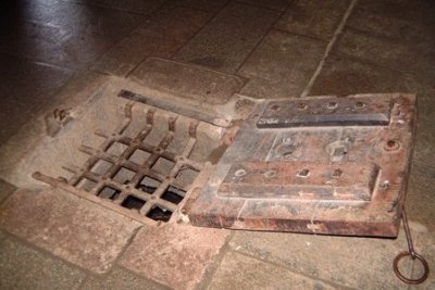 Un poète qatari enfermé dans un cachot pour avoir critiqué l’émir