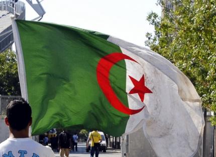 19 supporters algériens en colère