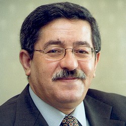 Ahmed Ouyahia démissionne de son poste de secrétaire général du RND,Partir pour mieux revenir?