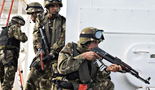 Algérie: le commando détient toujours un groupe d’otages, cerné par l’armée