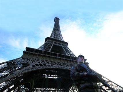 Au cinquième jour de l’opération “Serval” dans le nord-Mali,Menaces djihadistes sur la France