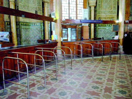 bras de fer travailleurs-dg,Les postiers en grève illimitée