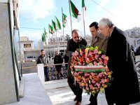 Cérémonie de recueillement à la mémoire de Abdelhak Benhamouda