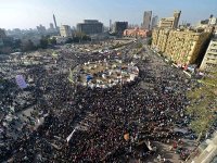Egypte : l’opposition réunit pour déterminer sa réponse à l’appel de Morsi au dialogue