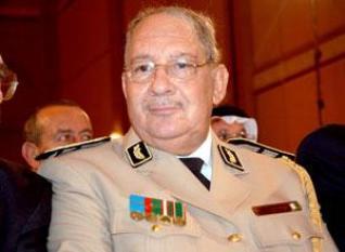 Gaïd Salah préside une réunion d’évaluation de la formation au sein de l’ANP