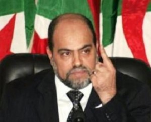 Il parle d’“un moteur qui ne bouge pas, mais qui fait bouger” Soltani tacle Bouteflika