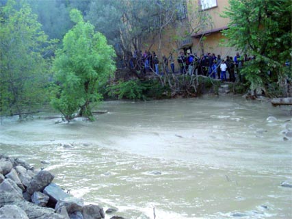 la coulée de boue continue et les familles évacuées ,Illiltène : menace sur le village