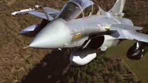 L’Algérie autorise le survol de son territoire et ferme ses frontières avec le Mali