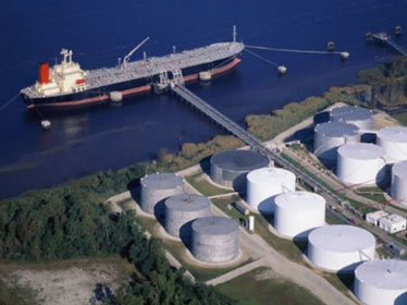 L’Algérie va encore importer des carburants en 2013, la question du prix reste taboue