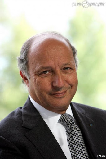 Laurent Fabius remercie Alger pour sa collaboration