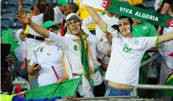 Les deux derniers vols sont arrivés hier matin,Les supporters des Verts envahissent Johannesburg