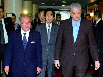 Prise d’otages d’In Amenas ,Ottawa et Tokyo veulent encore des explications