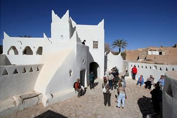 Sellal rencontre ses homologues Libyen et Tunisien à Ghadamès,Le conclave de la dernière chance