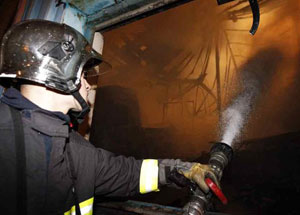 Un bus ravagé par le feu au centre-ville de Béjaïa, le pire évité de justesse