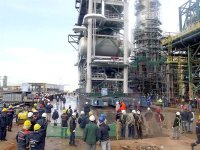 Un module de plus de 1300 tonnes en déplacement à Skikda