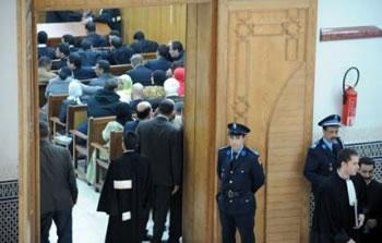 24 civils Sahraouis devant un tribunal militaire,Le Maroc bafoue le droit international