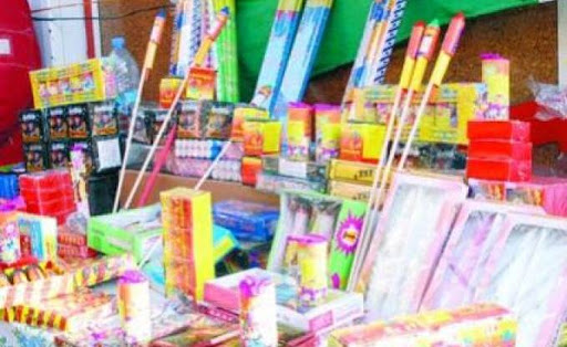 Affaires de produits pyrotechniques D’autres conteneurs seront ouverts dans les prochains jours