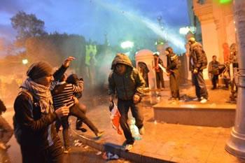 Après une nuit de violences en Egypte,La présidence sous protection renforcée