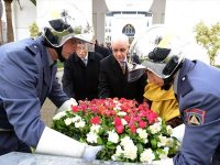 Célébration de la Journée nationale du chahid, Hommage aux sacrifices des hommes de la révolution