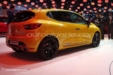 En attendant de la voir au Salon d’Alger. : La Clio R.S. 200 EDC au tarif de 24 990 euros.