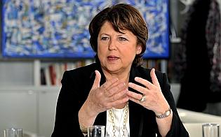 « La France a apprécié » l’autorisation donnée par Bouteflika pour le survol de ses avions militaires