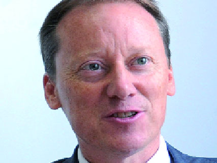 L’ambassadeur Martyn Keith Roper à “David Cameron a fait face à une pression en Grande-Bretagne”