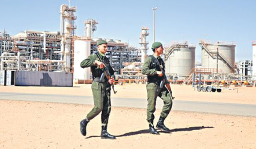 Retour sur les lieux du drame à Tiguentourine Après le choc, les manches retroussées