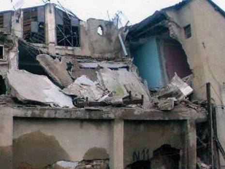 Une fillette de 5 ans blessée, effondrement de 3 bâtisses dans la vieille ville de Constantine