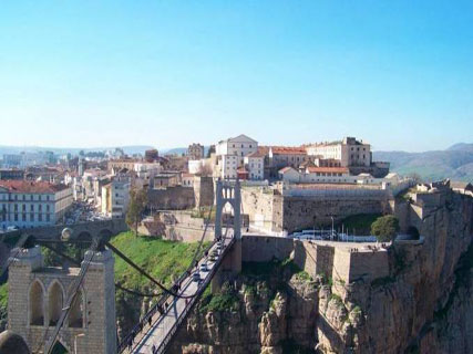 Au lendemain de l’enterrement de haroun et brahim ,Marche de deuil et de la colère à Constantine