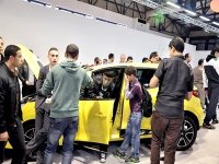 « Autoexpo 2013 » : les familles algériennes à la conquête du salon