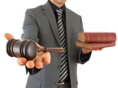 Considérant les lenteurs et les formalités de la justice d’État, Le cadre privé privilégié pour le règlement des litiges commerciaux