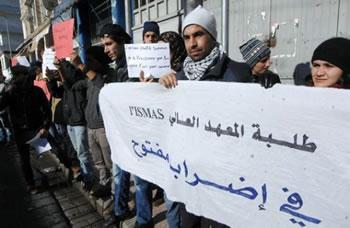 Grve à L&rsquo;ismas,Les étudiants refusent de quitter les lieux