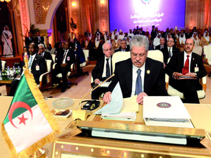 Il a affirmé que l’Algérie ne saurait s’interposer entre les frères syriens ,Abdelmalek Sellal réitère la position algérienne à Doha