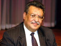 Khaldi veut un SG du FLN âgé de plus de… 60 ans