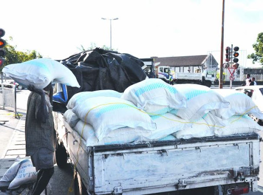 La marchandise était acheminée illégalement vers le Mali, 60 tonnes de farine et de semoule saisies près des frontières Algéro-Maliennes
