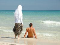 La Tunisie face au défi de la stabilité politique, Islamisme et tourisme : un mariage de raison ?