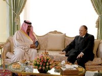 Le président Bouteflika reçoit le ministre saoudien de l’Intérieur