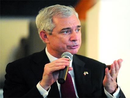 Le président de l’Assemblée française à alger, Alger-Paris : le temps de la realpolitik