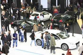 Les voitures haut de gamme séduisent les Algériens au salon de l’automobile