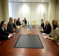 Messahel reçoit Christopher Ross