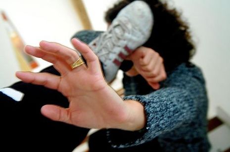 Plus de 8 700 femmes ont subi des violences en 2012