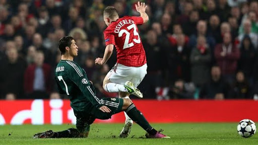 Résumé et buts Manchester United – Real Madrid 2-1 05/03/2013