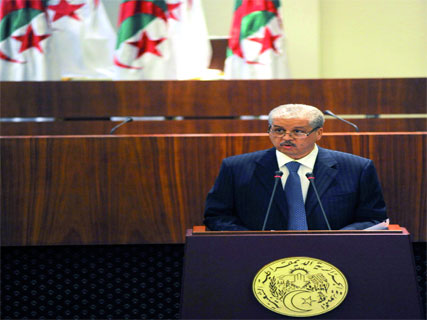 Révision de la constitution ,Sellal annonce un référendum