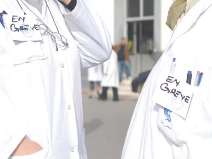 Totale réussite du premier jour de la grève des paramédicaux ,90% des CHU et structures de santé publique à l’arrêt !