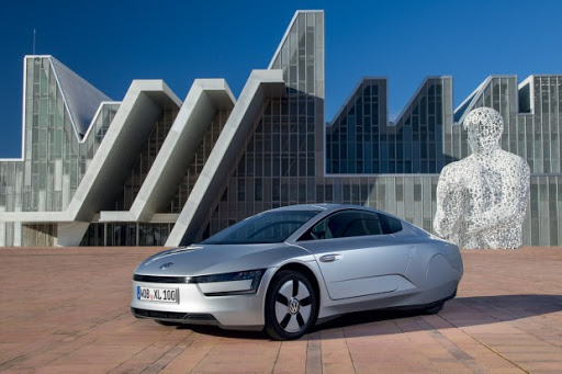 Volkswagen XL1 : elle consomme 0,9 l/100km et elle sera produite !