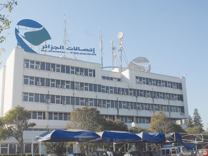Algérie Télécom : 1 200 vacataires régularisés